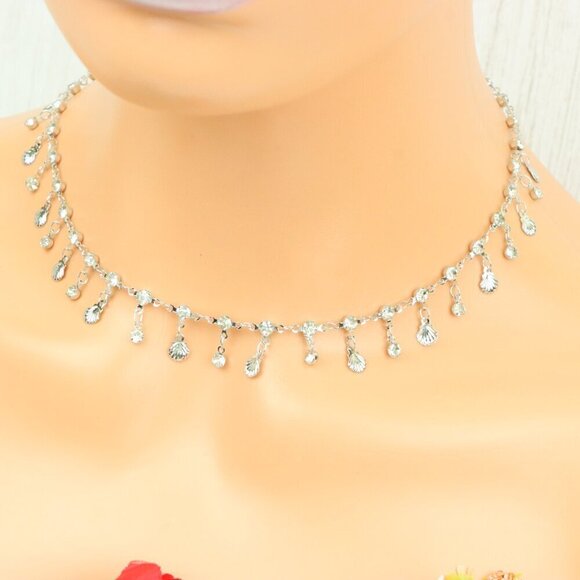 "Minimalist & Elegant Necklace Chain – Perfect for Women & Girls | UNVRC1270 - Picture 9 of 10